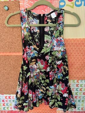 ⭐️3/$20 bundle⭐️Ellison Black Floral Tank with Multicolor Blooms